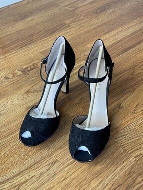 Chelsea Crew Lulu Lace Heels in Black